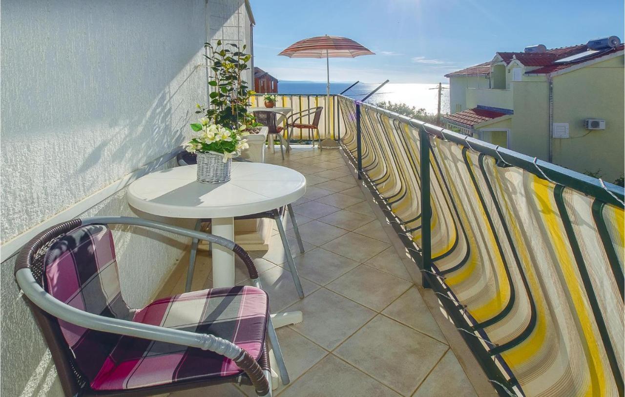 Lovely Apartment In Omis With Kitchenette ภายนอก รูปภาพ