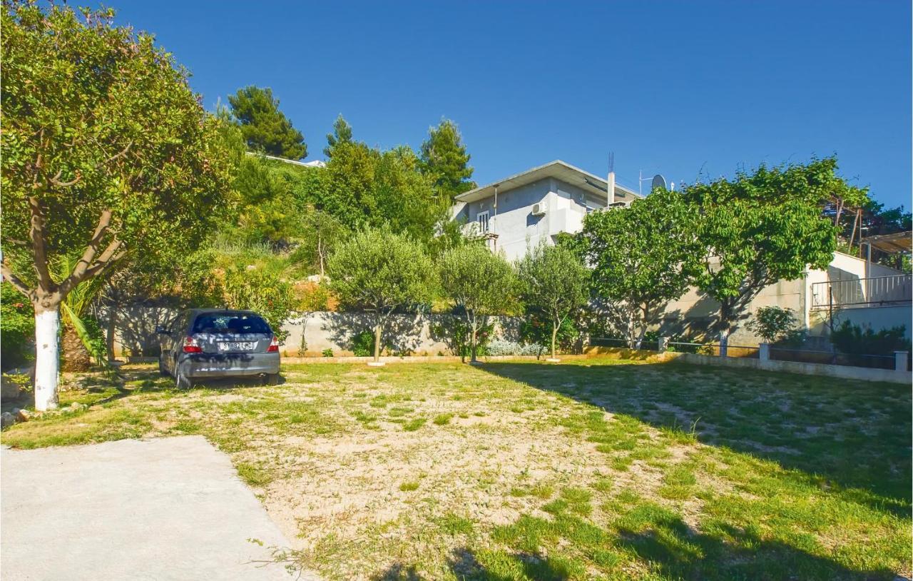 Lovely Apartment In Omis With Kitchenette ภายนอก รูปภาพ