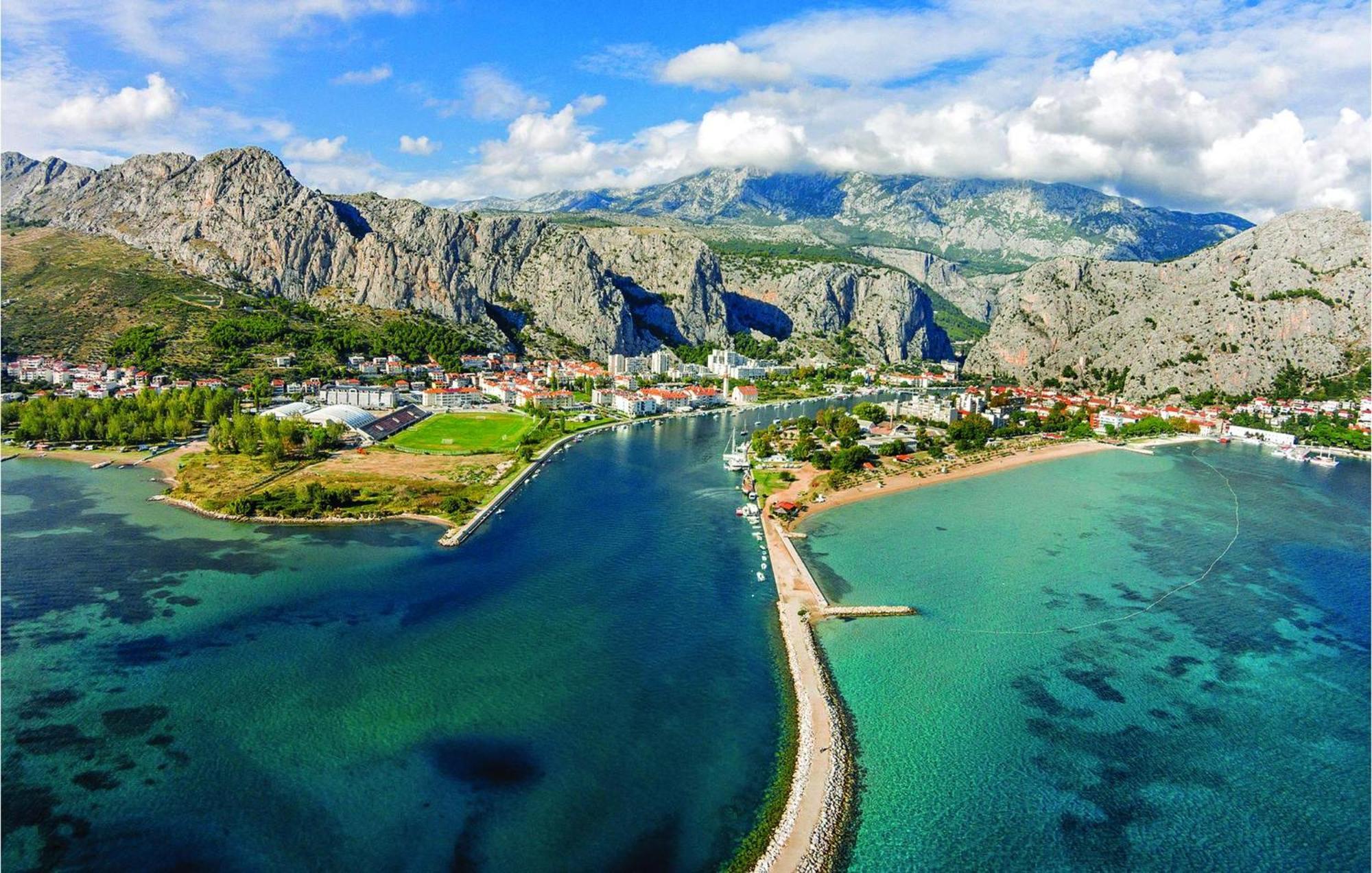 Lovely Apartment In Omis With Kitchenette ภายนอก รูปภาพ